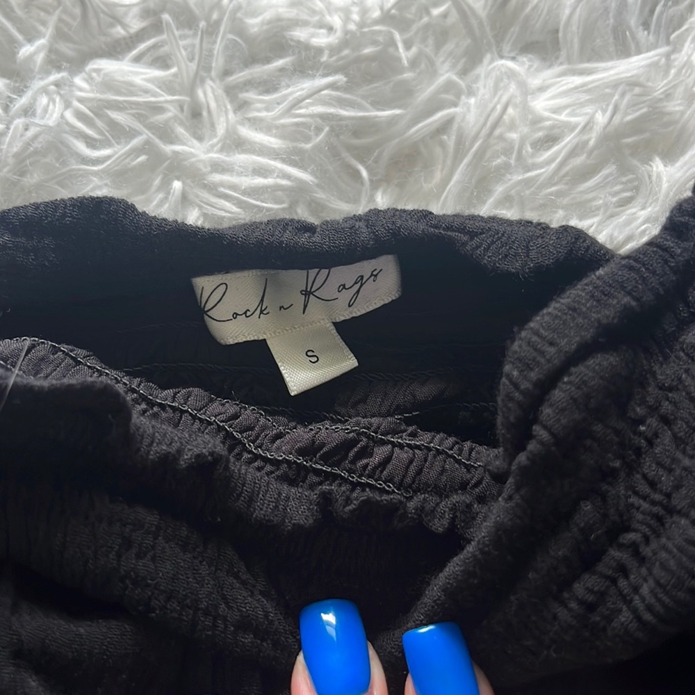 *NEVER WORN* black rock and rags skirt